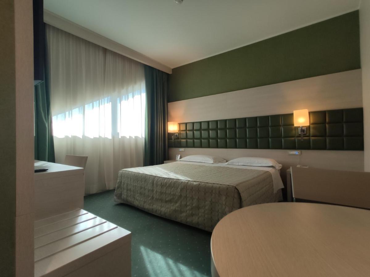 Guglielmotel Brembate Exteriér fotografie